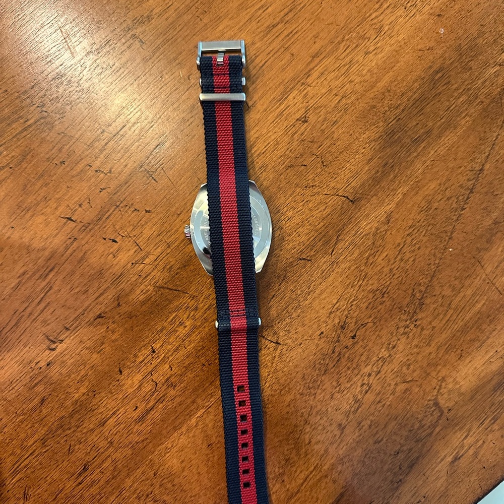 Gucci GG 2570 Watch, 41 mm - Picture 5 of 6